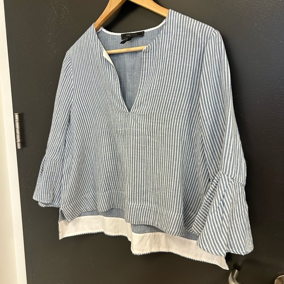 BCBG M (oversized for BCBG) excellent condition cotton with bell ruffled sleeves - Picture 4 of 8